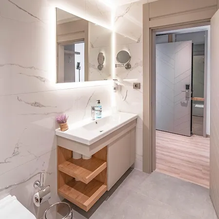 Hotel apartamentowy Riversea & 4*